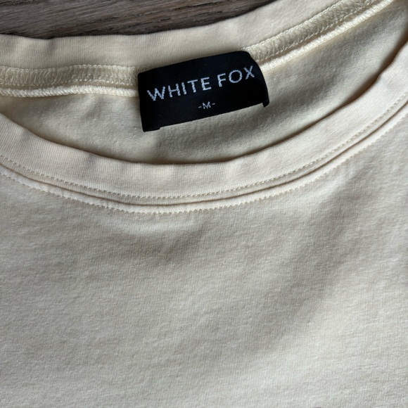 White Fox Boutique Working Hard Baby Tee Cream Size M - Picture 3 of 5
